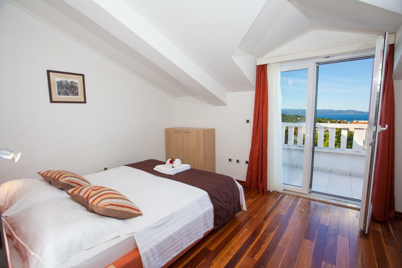 Luce Mit Pool Apartament Makarska